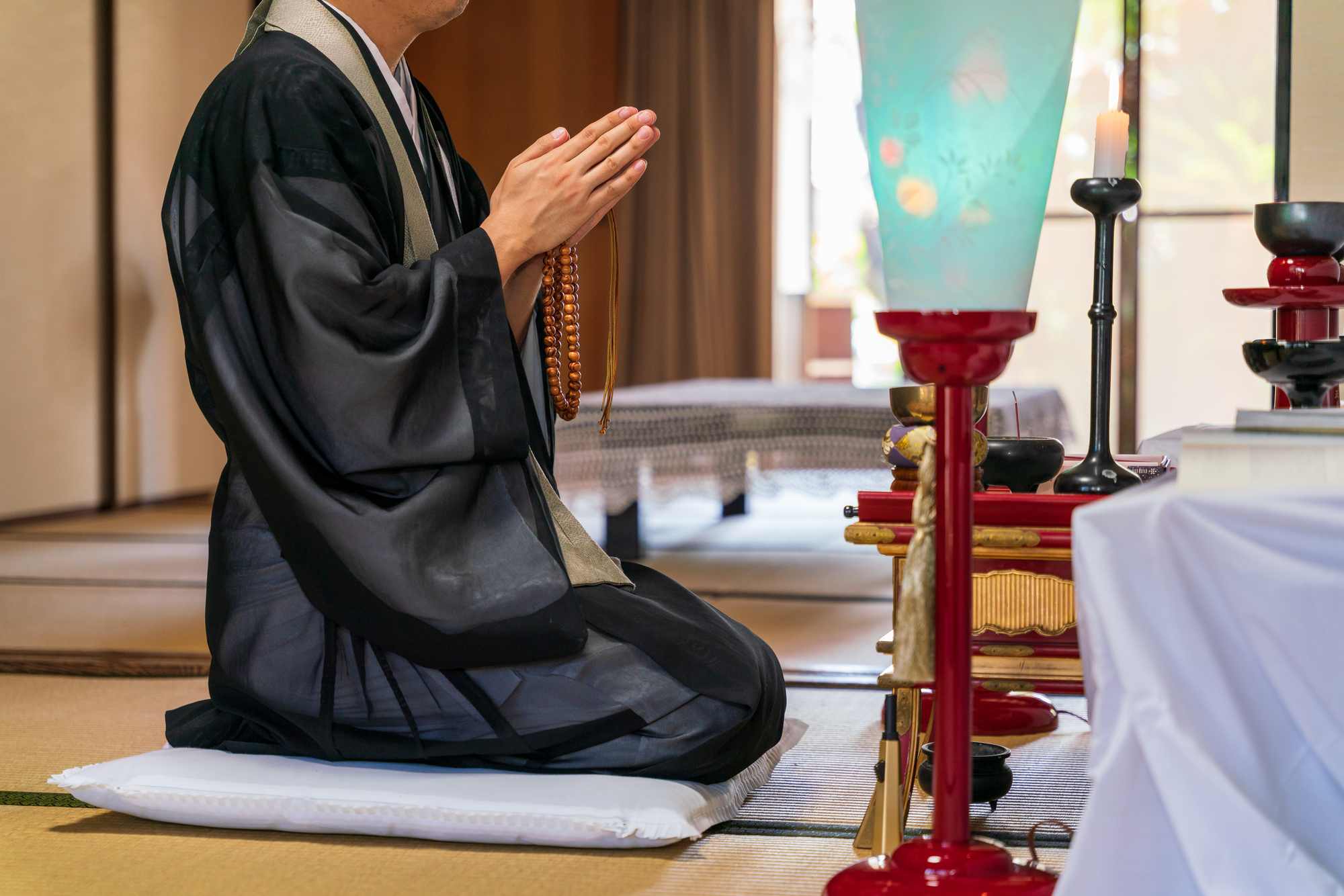 真言宗のお経を紹介！　法事で読む種類・意味・葬儀の流れを徹底解説